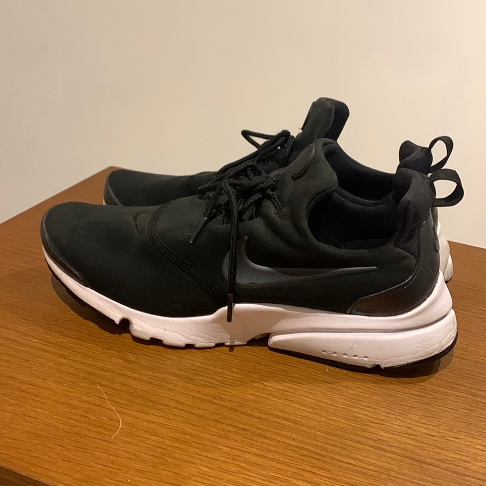 Nike black and white sneakers